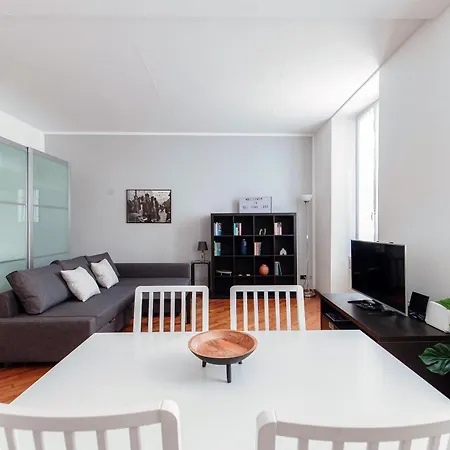 B&l By Quokka 360 - Just A Few Steps From Center Apartment Como